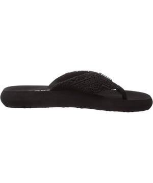 De originele Rocket Dog casual flip-flop, perfect voor een gemakkelijke winderige dag. Een laag, lichtgewicht platform maakt deze teenslipper comfortabel om de hele dag te dragen.. Perfect voor dag tot nacht. Kenmerken laag zwart lichtgewicht platform. Haak bovenzijde. EVA-zool voor duurzaamheid.