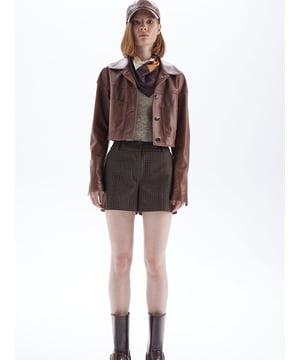 Material: Hergestellt aus Stoff mit 68 % Polyester, 26 % Viskose, 6 % Elastan