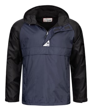 Arctic Seven regenjas voor heren - wind- en waterafstotende jas met fleecevoering

Dit hoogwaardige regenjack van Arctic Seven combineert bescherming tegen vocht en kou dankzij het waterafstotende Dry Tex - 3000 materiaal en de warme fleece voering. Lichtgewicht, comfortabel en functioneel - ideaal voor regenachtige en koele dagen.

Wind- en waterafstotend - robuust nylon bovenmateriaal

Volledig met fleece gevoerd - houdt je comfortabel warm, zelfs in mouwen en capuchon

Hoogsluitende kraag en verstelbare manchetten – optimale bescherming tegen wind

Twee zijzakken met ritsen - binnenkant met fleece voor warme handen

Capuchon met trekkoord - ook gevoerd met fleece aan de binnenkant

Halve rits - voor gemakkelijk aantrekken

Gedetailleerde afwerking – subtiel Arctic Seven-reliëf en logopatch

Materiaal:

Materiaal buitenkant: 100% nylon

Materiaal binnenkant: 100% polyester (met warme fleece voering)