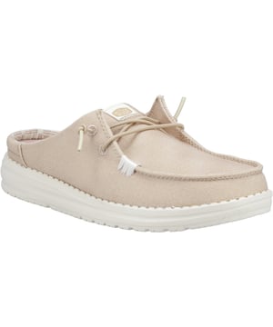 The most easygoing shoe around, Wendy Slip Classic combines legendary HEYDUDE support and comfort with fun-first patterns and versatile colours. It's the easiest decision of the day.