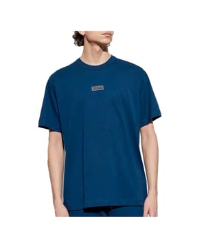T-Shirt Versace Couture Homme Blau Baumwolle. Authentisches Kleidungsstück der Marke Versace - Streetwear/Sportswear Design von Versace - Versace für Herren Fashion, perfekt für den Alltag - T-Shirt Versace in Blau passt perfekt zu Ihrer Garderobe - bequeme Baumwollqualität - klassisch - Couture -