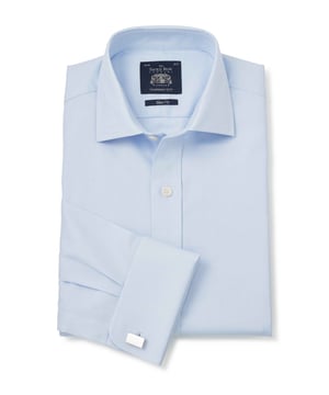 Crafted from 100% BCI cotton woven with a fine twill structure, this sky blue formal shirt has been cut to a slim fit that'll tuck neatly into your choice of trousers. A must-have for any wardrobe, it comes complete with a crisp cutaway collar and stylish double cuffs.