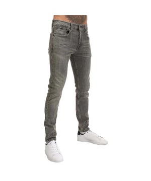 68% Baumwolle, 30% Lyocell (Zellulosefaser), 2% Elastan. Design: Unifarben. Taschenart: Zwei Seitentaschen, 2 Taschen hinten, Eine Münzentasche. Knopfverschluss, Hosenschlitz mit Reißverschluss. Gürtelschlaufen, Marken Aufnäher, Leder-Aufnäher, Taillierte Bein. Passform: Schmal.