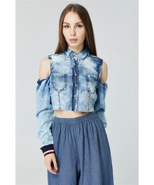 Die sorgfältig gestaltete Openwear-Kollektion von Homestore wurde entwickelt, um Ihren modernen und eleganten Stil bestmöglich zu unterstreichen. Unsere Produkte verbinden Raffinesse mit Komfort und bestehen aus hochwertigen Stoffen, die sich ideal für den Alltag oder besondere Anlässe eignen. Mit ihrer atmungsaktiven und leichten Struktur sind diese Designs für jede Jahreszeit geeignet und bieten vielseitige Styling-Möglichkeiten, wodurch sie zu einem unverzichtbaren Bestandteil Ihrer Garderobe werden.

Homestore verleiht der Modewelt mit seiner Liebe zum Detail und zeitlosen Designs eine einzigartige Note. Unsere Produkte sind mit eleganten Schnitten, modernen Linien und Langlebigkeit gefertigt, um den Stil jeder Frau perfekt zu ergänzen. Von klassisch bis modern bieten diese Stücke Komfort und Ästhetik in einem.