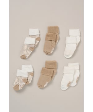Soft, breathable, and made for comfort, this 6-pack of baby socks from DKNY is crafted from a terry cotton blend with just the right amount of stretch. Ideal for pairing with everyday outfits or sleepwear, they offer a secure and gentle fit all day long. A Spring/Summer staple for growing feet.