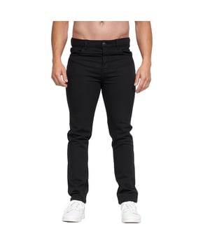 80% Katoen, 19% Gerecycled Polyester, 1% Elastaan.. Stof: Gebreid. Ontwerp: Eenvoudig. Zakken: 2 Voorzakken, 2 Achterzakken, 1 Muntzak. Bevestiging: Knop, Pull-On. Geschikt voor: Slank. Riemlussen.