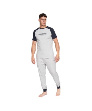 100% Cotton. Design: Logo, Text. Pockets: 2 Side Pockets. Neckline: Crew Neck. Sleeve-Type: Raglan, Short-Sleeved. Cuffed Ankle. Fastening: Pull-On.