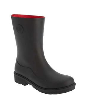 Bovenstuk: Natuurlijk rubber. Voering: Contrast. Buitenzool: Rubber, Slipvrij. Stof Technologie: Wonderwelly Technologie. Lage blokhak. Ontwerp: Logo. Teenstijl: Rond. Bevestiging: Pull-On.