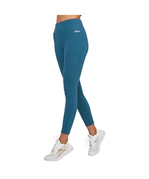82% Gerecycleerd Polyester, 18% Elastaan. Stof: Zachte aanraking. Ontwerp: Logo, eenvoudig. Stoftechnologie: Vochttransport. Platte naden. Zakken: 1 achterzak, ritssluiting. Taille: Elastisch, Hoog uitlopend. Lengte: Enkel.