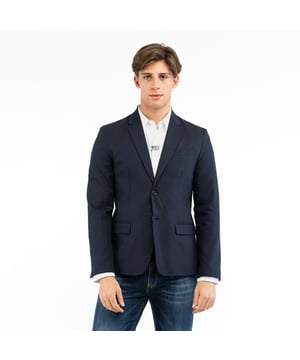 Bringen Sie mit der Jacke von BIKKEMBERGS Raffinesse und Charakter zum Ausdruck: klare Silhouette, präzise Passform und großstädtischer Geist.