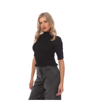 94% viscose, 6% elasthaan. Ontwerp: Eenvoudig. Mouwtype: Halflange mouwen. Halslijn: Zachte hals, Ruches. Zoom: Ruches. Stoftechnologie: Elastiek. 6 VK: 34 in. 10 VK: 33 in.