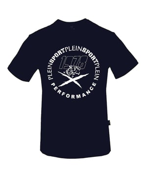 Camiseta azul marino Plein Sport, 100 % algodón, logotipo de la marca Plein Sport, manga corta, cuello redondo, insignias de la marca Plein, fabricada en Bangladesh, camiseta azul