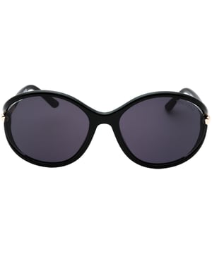 Erleben Sie das luxuriöse und stilvolle Design der Tom Ford Dark Smoke Lens Shiny Black Sonnenbrille - das perfekte Accessoire, um Ihren Look aufzuwerten. Lassen Sie sich diese Must-have-Sonnenbrille nicht entgehen!