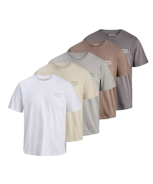 Discover your perfect wardrobe staple with our Men's 5 Pack Plain Cotton Short Sleeve T-shirt Multipack. Every man in the UK requires one of these crew neck tees. On warmer days, the short-sleeve form provides a timeless look that is perfect for layering or wearing alone.

You may effortlessly mix and match your favourite jeans, shorts, or joggers with the five basic t-shirts included in the collection. These multipack t-shirts are available in several sizes to accommodate all body shapes, ensuring a comfortable and stylish fit for everyone. Our Men's 5 Pack Plain Cotton Short Sleeve T-shirt Multipack is the perfect combination of comfort, quality, and timeless style to add to your everyday wardrobe.