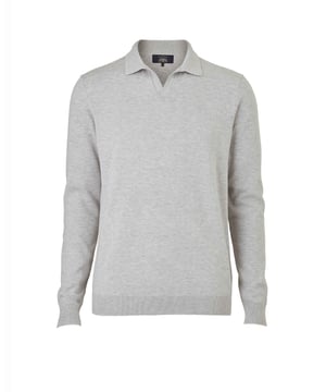 Crafted from a luxury cotton-blend fabric for a soft handle, this open collar knit polo is a luxurious addition to your wardrobe. A versatile option for between seasons, it looks just as good with chinos as it does with tailored trousers. Complete the look with a pair of loafers or driving shoes. Made from a blend of 60% organic cotton / 40% recycled polyester; 12 gauge medium weight. Features fully fashioned sleeves with rib cuff and rib at waist. Machine washable at 40°C