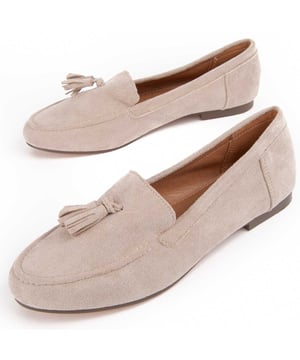 Casual loafer voor dames. Comfortabele pasvorm. Gefabriceerd door andere merken voor ons merk.