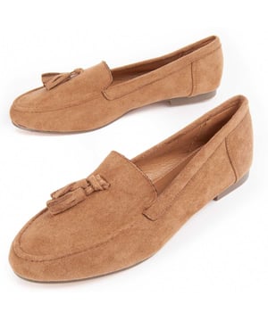 Casual loafer voor dames. Comfortabele pasvorm. Gefabriceerd door andere merken voor ons merk.