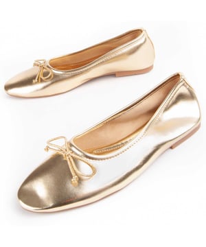 Casual ballerina voor dames. Comfortabele pasvorm. Gefabriceerd door andere merken voor ons merk.