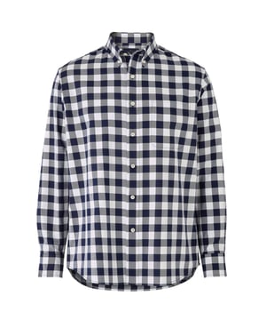 This men's casual shirt features a bold navy and white check design. It's made from 100% BCI cotton in a luxurious fine twill weave and features a classic button-down collar. The classic fit shape offers plenty of room for movement.