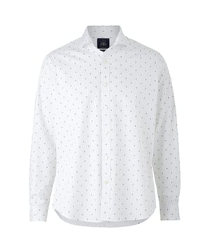 We had evenings and parties in mind when designing this printed shirt, but it's also an excellent choice for a wide range of social occasions. Crafted from soft cotton, it's cut to the perfect length which allows you to wear it tucked in or out and features a small neat collar and chest pocket.