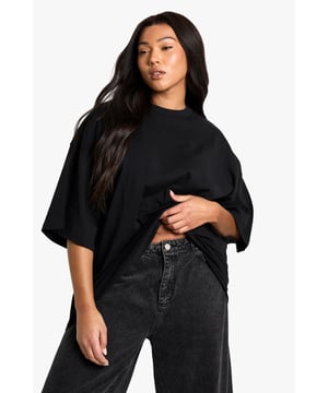 Steal the style top spot in a statement separate from the tops collectionCamis or crops, bandeaus or bralets, we've got all the trend-setting tops so you can stay statement in separates this season. Hit refresh on your jersey basics with pastel hues and pick a quirky kimono to give your ensemble that Eastern-inspired edge. Off the shoulder styles are oh-so-sweet, with slogans making your tee a talking point.