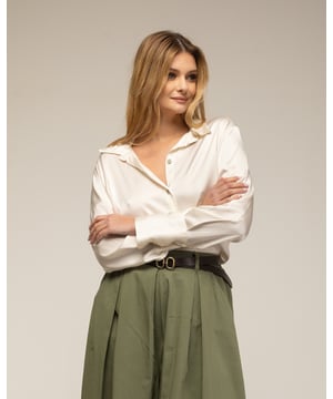 Shirt met zijden knoopsluiting, brede manchetten