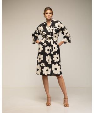 Jurk met bloemenprint, borstzak en riem en 3/4 mouwen