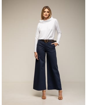 Wijduitlopende broek met zij- en achterzakken