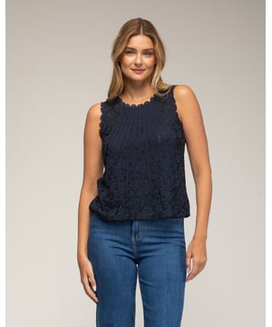 Mouwloze kanten top