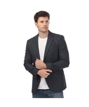 64% Wolle, 27% Polyester, 5% Kaschmir, 4% Andere Fasern. Gewebe: Twill. Design: Unifarben. Revers. Langärmlig. Passform: Regulär. Taschenart: 1 Brusttasche, Zwei Seitentaschen. Knopfverschluss.