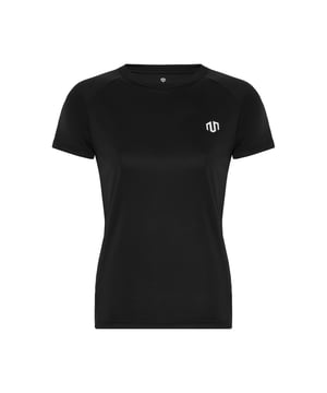 Das Performance Basic T-Shirt kombiniert einen klaren Look mit technischem Komfort.
Der atmungsaktive Funktionsstoff sorgt für ein angenehmes Tragegefühl, auch bei intensiven Workouts.
Ein körpernaher Schnitt und dezente Details machen es zum vielseitigen Essential für Training und Alltag.
Perfekt für alle, die auf Funktionalität setzen, ohne auf Stil zu verzichten.