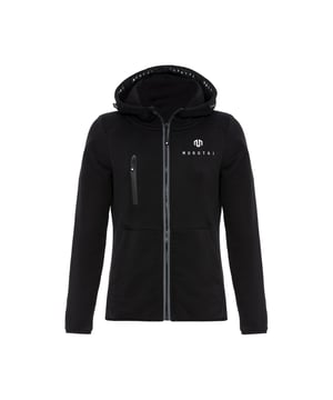 La chaqueta Neo Zip Sweatjacket combina un diseño minimalista con un suave material de forro polar para ofrecer una sensación de lujo.
El corte entallado y los detalles elásticos crean una silueta moderna y deportiva con la máxima libertad de movimiento.
El bolsillo con cremallera y el bolsillo en el pecho ofrecen un práctico espacio de almacenamiento, perfecto para llevar sobre la marcha o después del entrenamiento.
Ya sea para el frío o como elegante prenda de abrigo: esta chaqueta es una compañera fiable para el día a día y el tiempo libre.