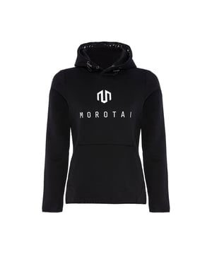Het Neo sweatshirt combineert zachte fleece met een op Japan geïnspireerde raglan mouwconstructie voor een opvallende look.
De verstelbare capuchon met elastisch trekkoord beschermt tegen weer en wind, terwijl de slanke pasvorm voor een modern silhouet zorgt.
Een kangoeroezak met geïntegreerde rits biedt veilige opbergruimte voor essentiële spullen.
Onderhoudsvriendelijk, functioneel en stijlvol - jouw allround hoodie voor elke dag, training of op reis.