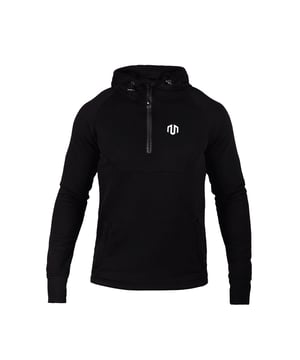 Der Neotech Zip Hoodie überzeugt mit weichem Fleece-Material, verstellbarer Kapuze und wärmender Kängurutasche mit Reißverschlüssen.
Daumenlöcher an den Bündchen sorgen für zusätzlichen Schutz und eine sportliche Silhouette.
Reflektierende Zipper setzen dezente Akzente und bieten Sichtbarkeit bei schlechten Lichtverhältnissen.
Perfekt für Alltag, Training oder entspannte Momente – ein durchdachter Allrounder mit cleanem Design.