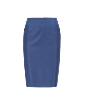Boss Vineka rok voor dames. Een rijk geweven patroon voegt prachtige textuur toe aan een klassieke werkrok met een vleugje stretch zodat je je net zo goed voelt als je eruitziet. Materiaal: 100% scheerwol. Ref: 50454155963.