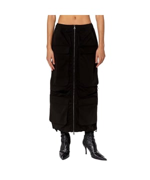 Dames Diesel O-Mirt Cargo rok. Maxirok van zacht nylon taslan dat aanvoelt als katoen. Dit regular-fit model heeft een volledige ritssluiting en kan bij de zoom worden versteld met trekkoorden en stoppers. Voorzien van meerdere cargozakken. Materiaal: 100% polyamide. Ref: A105750PCAK9XX.