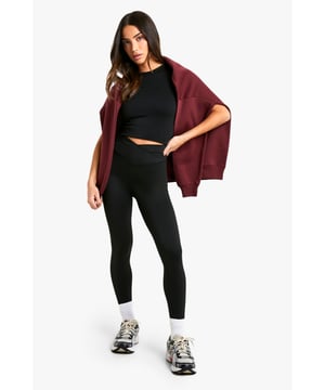 Supersoft jersey fabric for ultimate comfort
        V-shaped waistband for a flattering fit
        High-waisted design for enhanced support
        Seamless construction minimises visible lines
        Versatile petite fit suitable for various body types
    
    Embrace comfort and style with these supersoft petite leggings from Boohoo. The V-shaped waistband not only adds a unique touch but also ensures a flattering silhouette for all-day wear. Perfect for casual outings or lounging at home, these leggings can be effortlessly styled for various occasions. Pair them with an oversized jumper and trainers for a relaxed weekend look, or dress them up with a longline blazer and ankle boots for a smart-casual ensemble. The high-waisted design offers extra coverage and support, making them ideal for light workouts or running errands. Their versatility allows for easy transition from day to night, making these leggings an essential addition to any fashion-forward wardrobe. Whether you're meeting friends for coffee or attending a family gathering, these leggings will keep you comfortable and chic.