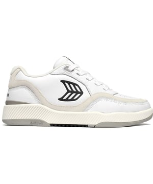 Showcase eco-friendly style with retro vibes, in these eye-catching Cariuma Uba trainers. They feature a soft, LWG-certified leather upper with distinctive branding and contrasting, sporty accents, complemented by organic cotton laces. A cushioned foam insole offers comfort and a sturdy rubber sole assures traction. Embrace fashion-forward, laid-back designs with a good conscience and enhance your wardrobe with these branded skater kicks.