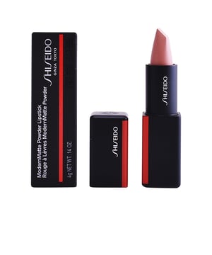 MODERNMATTE Lippenstift von SHISEIDO Diese innovative Formel ist leicht und bietet ein mattes Finish mit hervorragender Deckkraft und einem kaum spürbaren Gefühl auf den Lippen. Vorteile: Mit seiner intensiven Farbgebung garantiert der Lippenstift ein perfektes Aussehen für bis zu 8 Stunden, ohne dass die Farbe verblasst, und hinterlässt einen samtigen Schimmer. Die spezielle Kombination aus Wachsen und Ölen sorgt für eine schmelzende Textur, die sich in ein feines, luftiges Puder verwandelt, während kugelförmige Pigmente sanft über die Lippen gleiten und Unebenheiten mühelos ausgleichen.