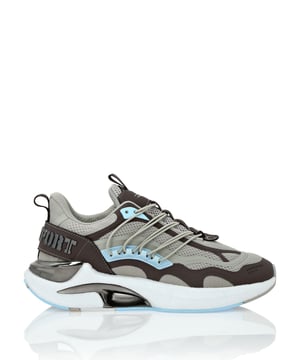 Diese Unisex-Sneaker sind das Ergebnis der Kreativität des Plein Sport Labs, das sich zum Ziel gesetzt hat, Spitzentechnologie und ein einzigartiges und herausragendes Design zu vereinen.   Nappa, Mesh und Wildleder   Enge Passform   Aufnäher mit den Markenzeichen der Marke auf dem äußeren Viertel   Röhrenförmige Schnürsenkel   Schockabsorbierende, ultraleichte, gummierte Hightech-Zwischensohle   Geriffelte Außensohle für optimalen Grip   Mesh-Futter