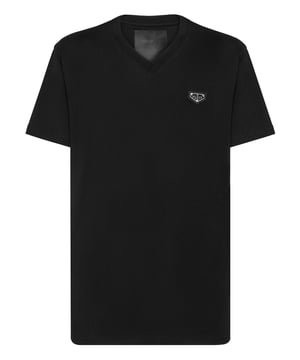 Logo-Plakettenshirt mit V-Ausschnitt von PHILIPP PLEIN aus Baumwolle, Logo-Plakette, Logo-Anhänger, V-Ausschnitt und kurze Ärmel.