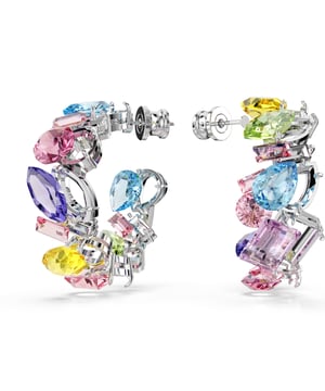 This Swarovski Hoop Earrings in Silver is made of the highest quality allergy free Base Metal. The Swarovski 'Gema' Women's Base Metal Hoop Earrings - Silver 5692412 comes delivered in a beautiful gift box and has a two year warranty - the perfect gift to spoil yourself or a loved one.