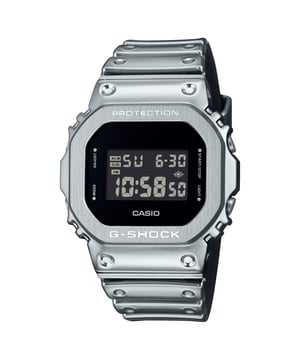 Dit Casio Heren horloge beschikt over een Quartz binnenwerk. De kast ( mm) is vervaardigd uit RVS (Zilverkleurig) en heeft een Mineraalglas. De band is Zilverkleurig Kunststof. Dit horloge uit de Casio G-shock G-steel reeks is een mooi en tijdloos geschenk. Verras jezelf of iemand anders met dit cadeau. Bovendien geniet u hierbij van 2 jaar garantie tegen alle fabricagefouten.