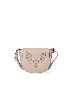 Bolso bandolera para mujer. El cierre es con botón magnético. Los bolsillos internos son uno con cremallera. Los bolsillos externos están ausentes. La bandolera es ajustable y extraíble en piel. Falta el mango. Hay un compartimento interno. El material exterior es piel auténtica arrugada. Internamente está forrado en tejido 70% algodón - 30% poliéster. Medidas: 20x17x7 cm. Hecho en Italia
