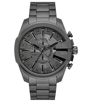 Dit Diesel Heren horloge beschikt over een Quartz binnenwerk. De kast (50 mm mm) is vervaardigd uit RVS (Grijs) en heeft een Mineraalglas. De band is Grijs RVS. Dit horloge uit de Diesel Mega Chief Slim reeks is een mooi en tijdloos geschenk. Verras jezelf of iemand anders met dit cadeau. Bovendien geniet u hierbij van 2 jaar garantie tegen alle fabricagefouten.