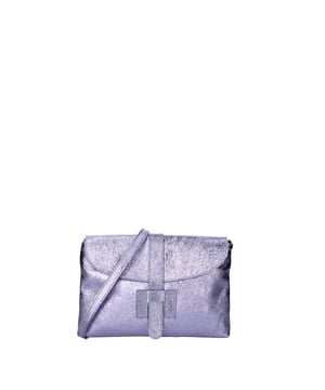 Damen-Clutch mit Reißverschluss. eine mit Reißverschluss-Innentaschen. eine Rückseite mit Reißverschluss-Außentaschen. verstellbarer und abnehmbarer Schultergurt aus Leder. fehlender Griff. ein Innenfach. Clutch-Tasche | Außenmaterial für Damen. Gefüttert mit 70 % Baumwolle, innen 30 % Polyester. Maße: 26x19x3 cm. Hergestellt in Italien
