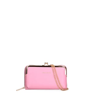 Damenbrieftasche mit Reißverschluss. Innentaschen mit Reißverschluss und Kartenfächern. fehlende Außentaschen. abnehmbarer Kettenschultergurt. fehlender Griff. zwei Innenfächer.  Außenmaterial: Innenmaterial: 100 % Polyester. Maße: 19x11x4 cm. Modeprodukt