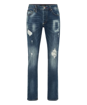 Forget about the routine and choose something totally original like these jeans with a strong character.                                                                 Used effect denim    Rhinestones decoration   Single metal button   Logoed patch sewn on the back   Leather label sewn on the back   Fit: Super Straight