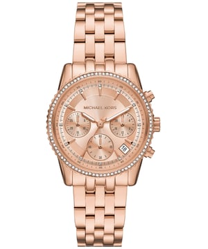Deze Michael Kors Ritz Chronograaf Horloge voor Dames is het perfecte sieraad om te dragen of cadeau te geven. De 35 mm ronde kast in roségoud, gecombineerd met de comfortabele horlogeband van roestvrij staal in roségoud, zorgt ervoor dat je van dit prachtige horloge kunt genieten zonder enige concessies te doen. Aangedreven door een hoogwaardige quartzbeweging en waterbestendig tot 5 bar, zal je horloge blijven tikken.