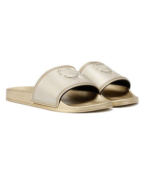 Comfortabele zachte slippers ontworpen voor de hele dag. Lichtgewicht en ondersteunende instapschoenen met een zacht voetbed voor superieur comfort.
